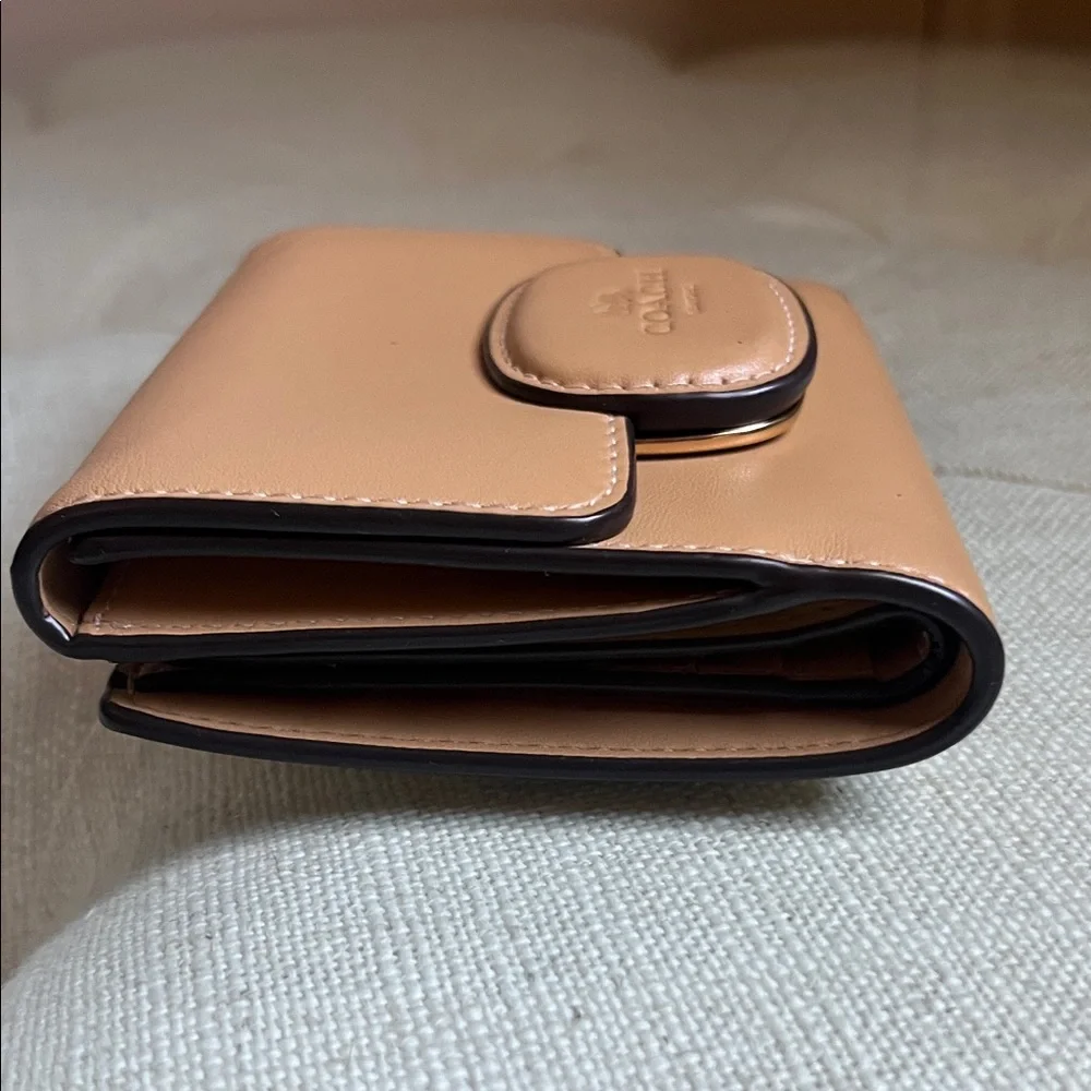 Coach Small Tan Leather Wallet - Picture 12 of 16